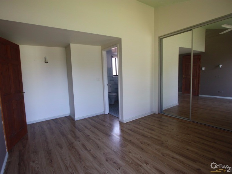 22 Holmegate Crescent, Cranebrook NSW 2749