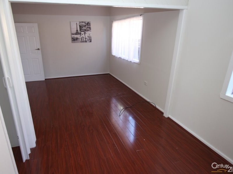 9 Dundee Street, Cambridge Park NSW 2747