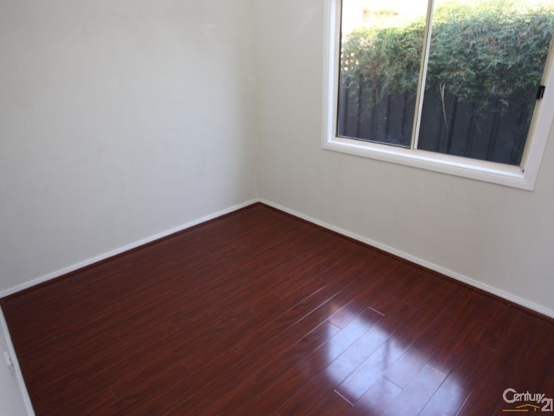 9 Dundee Street, Cambridge Park NSW 2747