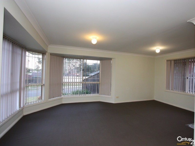 9 Cormonant Crescent, Glenmore Park NSW 2745