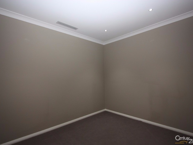 133A Glenmore Ridge Drive, Glenmore Park NSW 2745