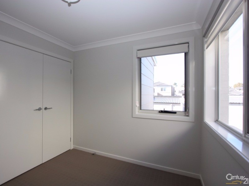 112 Lord Sheffield Circuit, Penrith NSW 2750