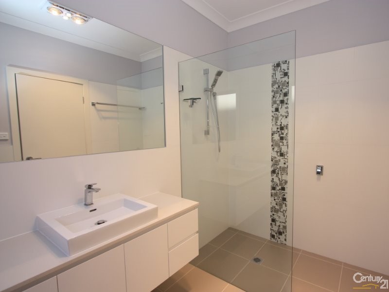 5 Darug Avenue, Glenmore Park NSW 2745