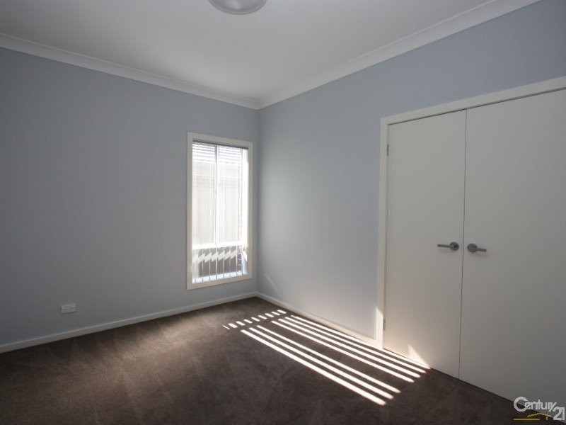 5 Darug Avenue, Glenmore Park NSW 2745