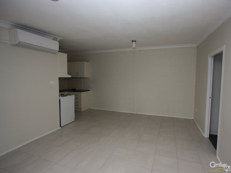 2/2 Elaine Court, Werrington NSW 2747