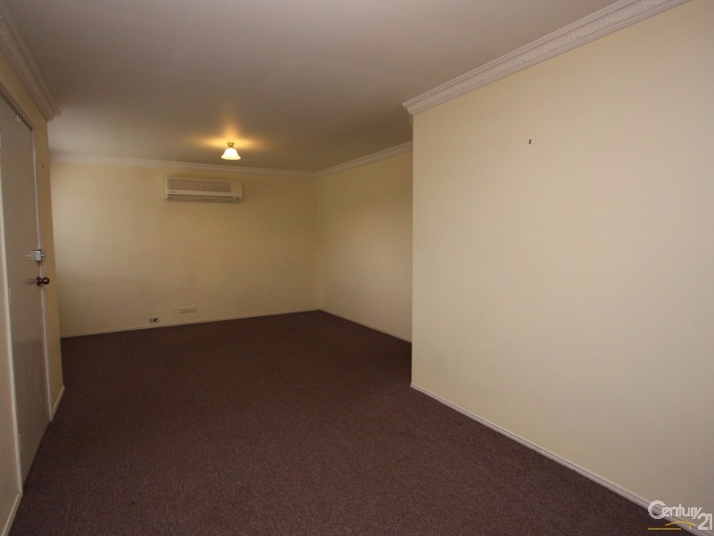 8 Jillak Close, Glenmore Park NSW 2745