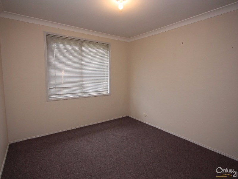 8 Jillak Close, Glenmore Park NSW 2745