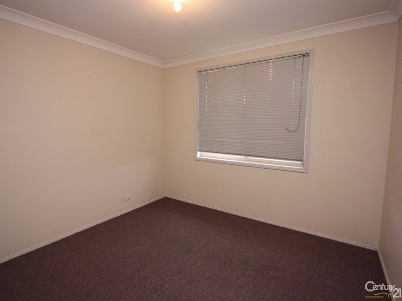 8 Jillak Close, Glenmore Park NSW 2745