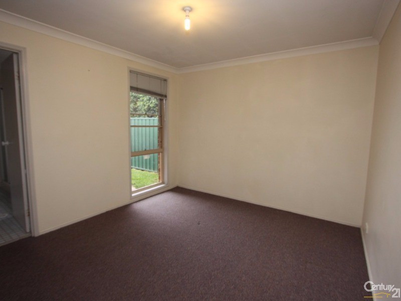 8 Jillak Close, Glenmore Park NSW 2745