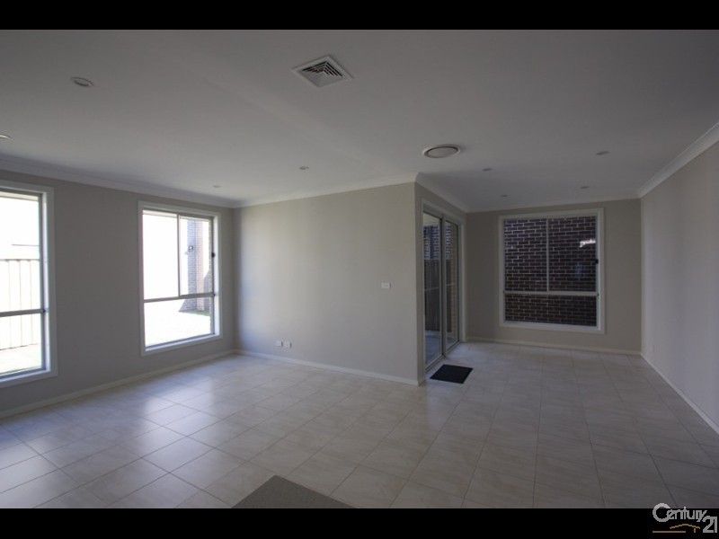 68 William Hart Crescent, Penrith NSW 2750