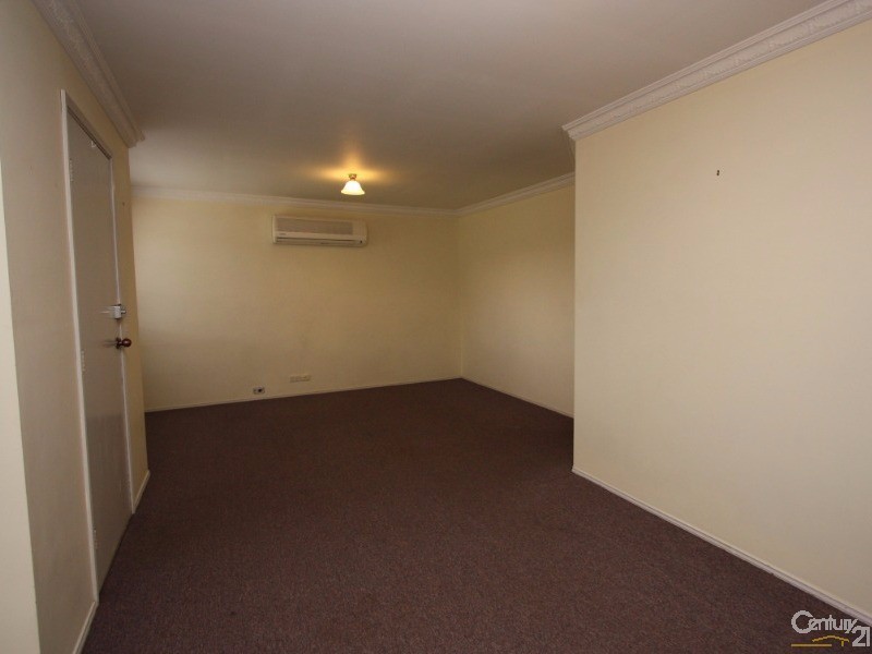 8 Jillak Close, Glenmore Park NSW 2745