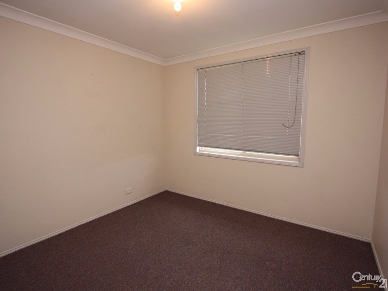 8 Jillak Close, Glenmore Park NSW 2745