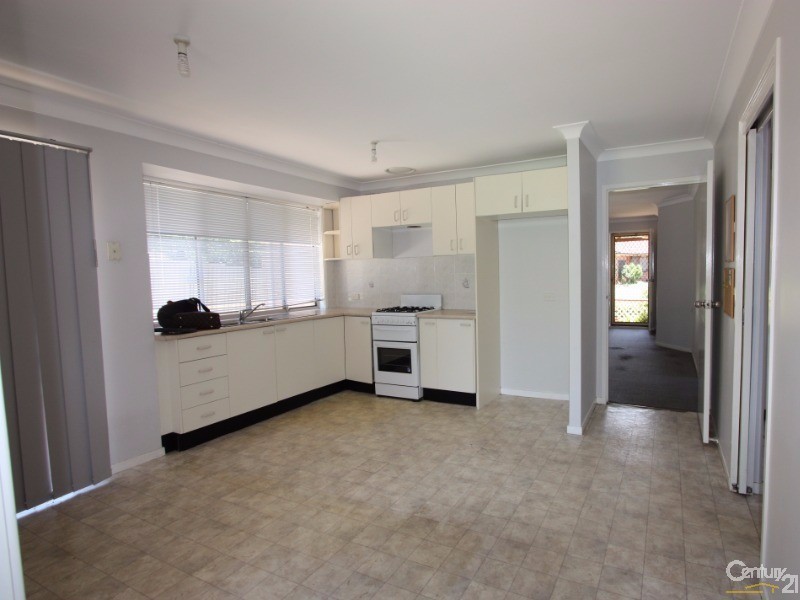 12 Oriole Street, Glenmore Park NSW 2745