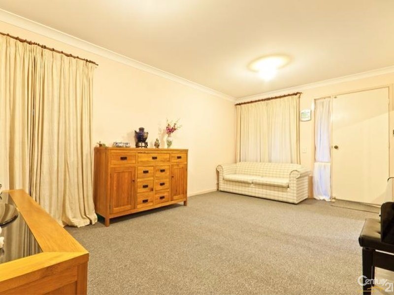 12 Oriole Street, Glenmore Park NSW 2745