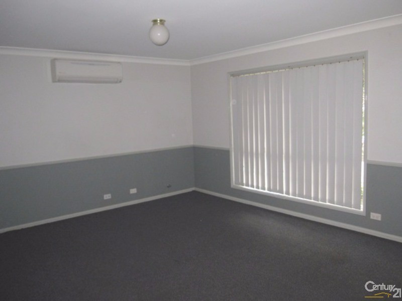 1 Dutton Place, Glenmore Park NSW 2745