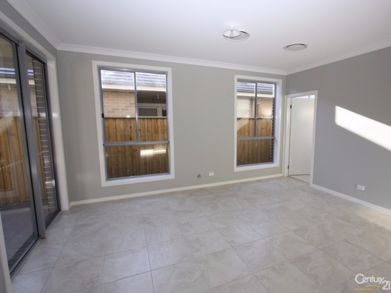 76 William Hart Crescent, Penrith NSW 2750