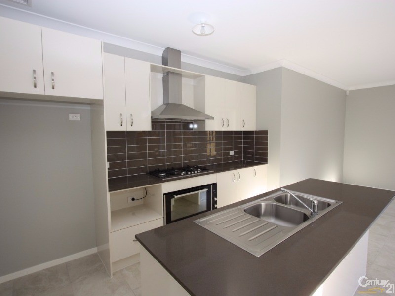 76 William Hart Crescent, Penrith NSW 2750