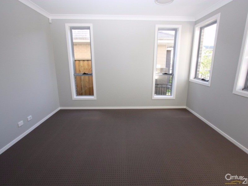 76 William Hart Crescent, Penrith NSW 2750