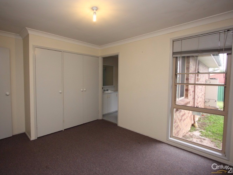 8 Jillak Close, Glenmore Park NSW 2745