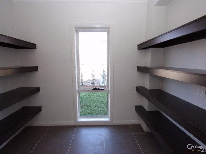 37 Empire Circuit, Penrith NSW 2750