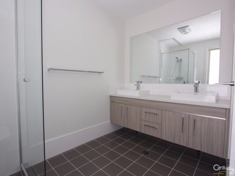 37 Empire Circuit, Penrith NSW 2750