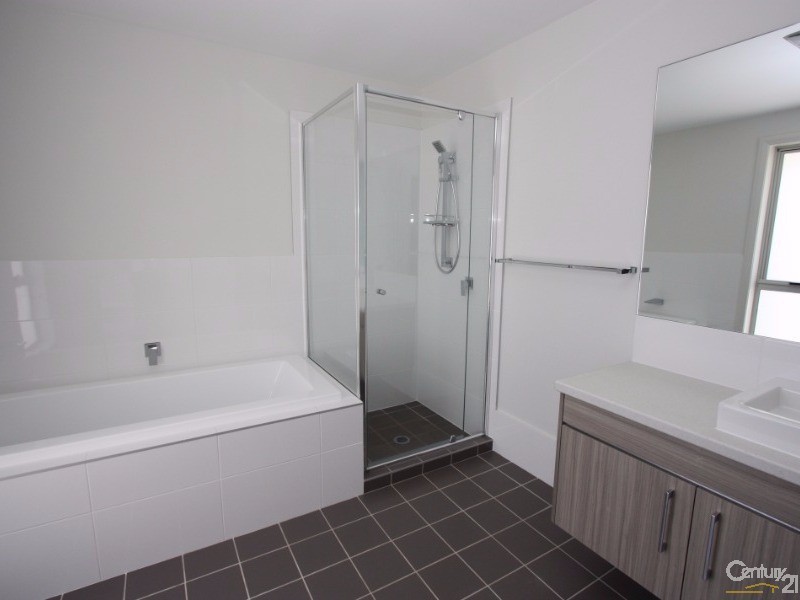 37 Empire Circuit, Penrith NSW 2750