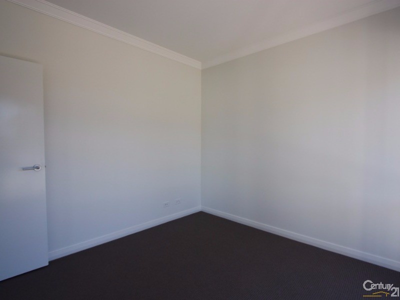 37 Empire Circuit, Penrith NSW 2750