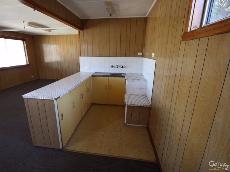 61 Barry Street, Cambridge Park NSW 2747