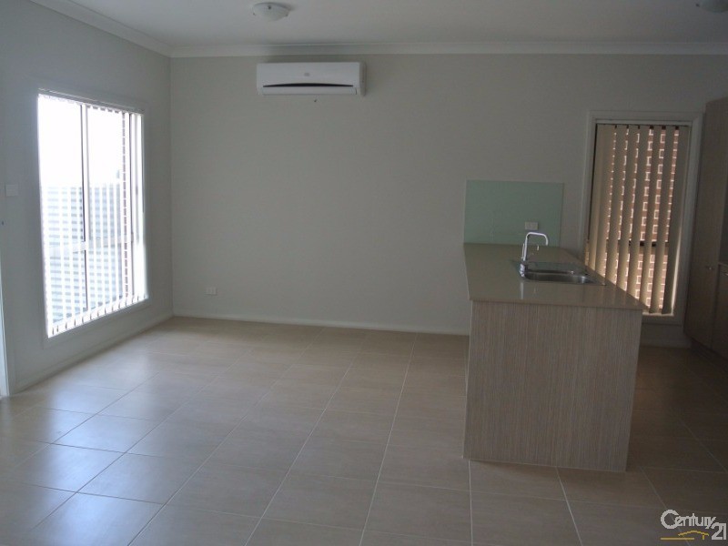 24 Glenmore Ridge Drive, Glenmore Park NSW 2745