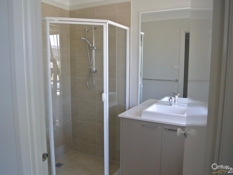 24 Glenmore Ridge Drive, Glenmore Park NSW 2745