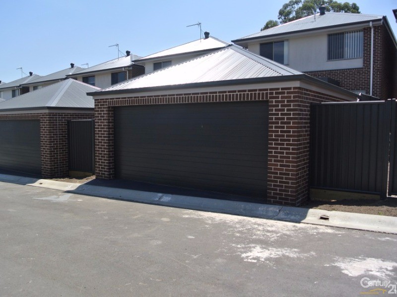 24 Glenmore Ridge Drive, Glenmore Park NSW 2745