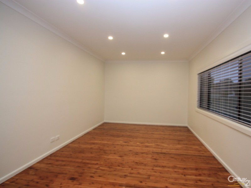 20 White Parade, St Marys NSW 2760