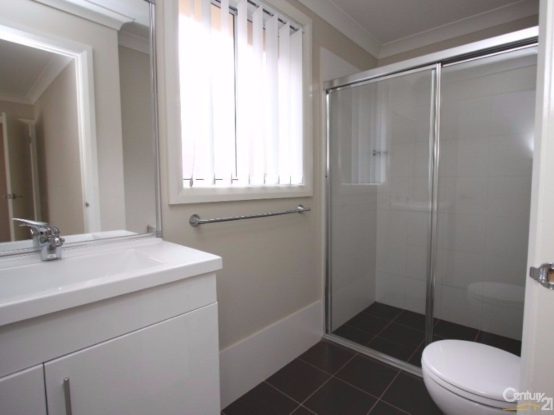 26 Finsbury Circuit, Ropes Crossing NSW 2760