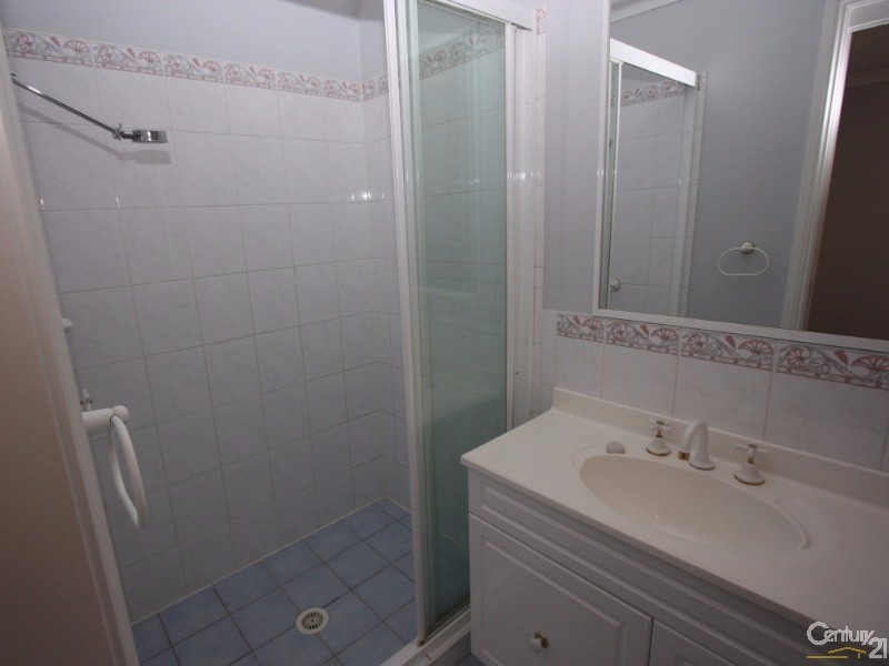 2/13 Lethbridge Street, Penrith NSW 2750