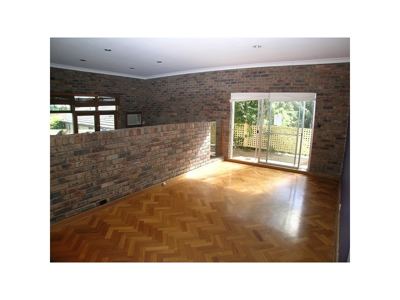 6 Alanas Avenue, Oatlands NSW 2117