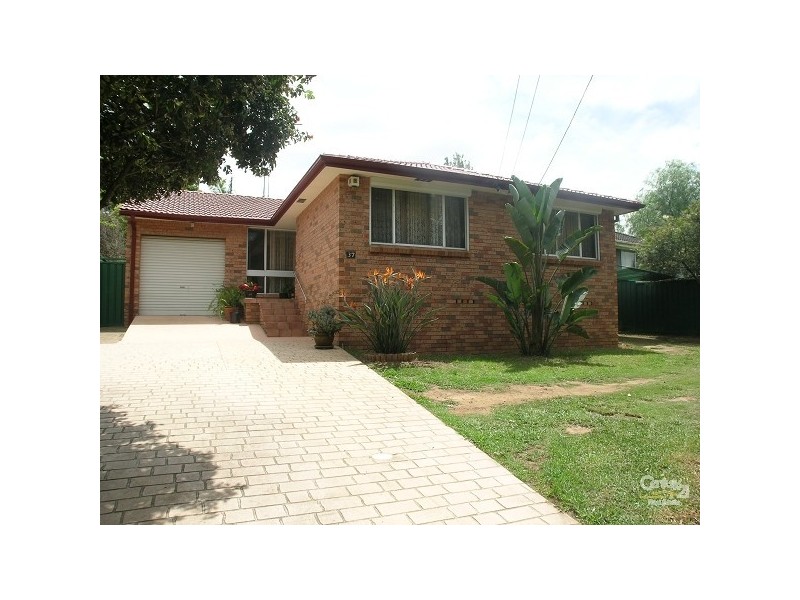 37 Hart Drive    Cumberland  Hwy off street parking in Lower Mount St Cul De Sac, Constitution Hill NSW 2145