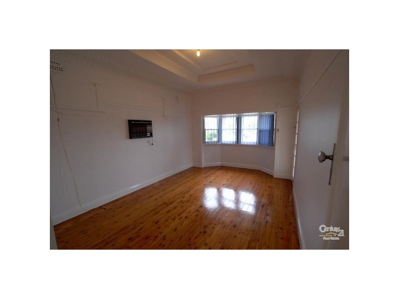 42 Amos Street, Westmead NSW 2145