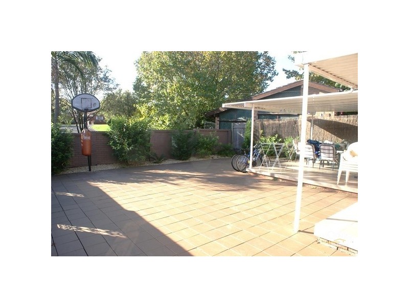 3 Allena Close, Georges Hall NSW 2198