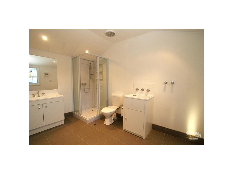 Flat, 22 Short Street, Rosehill NSW 2142
