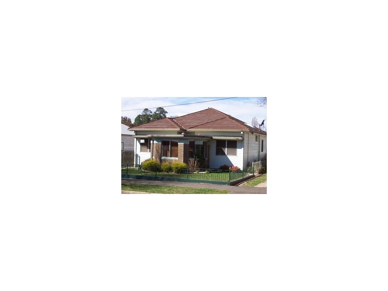 196 MCLACHLAN STREET, Orange NSW 2800