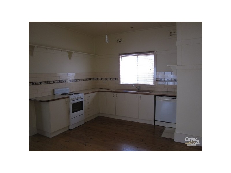 96 SAMPSON STREET, Orange NSW 2800