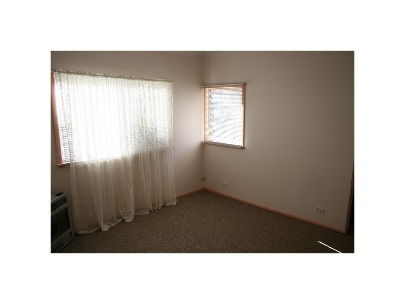 4 KOKODA STREET, Orange NSW 2800