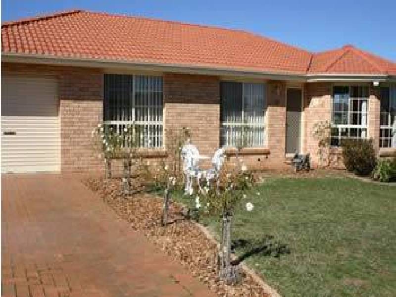 6 Mark Place, Orange NSW 2800