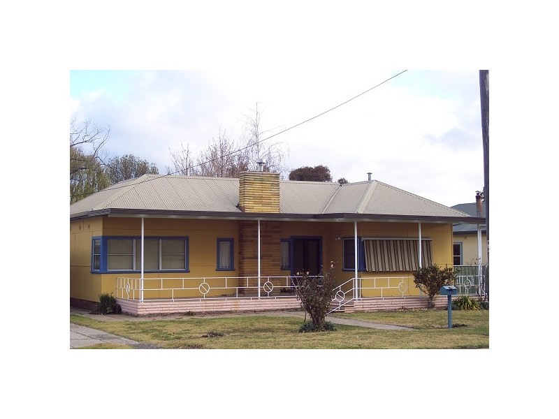 8 Bletchington Street, Orange NSW 2800