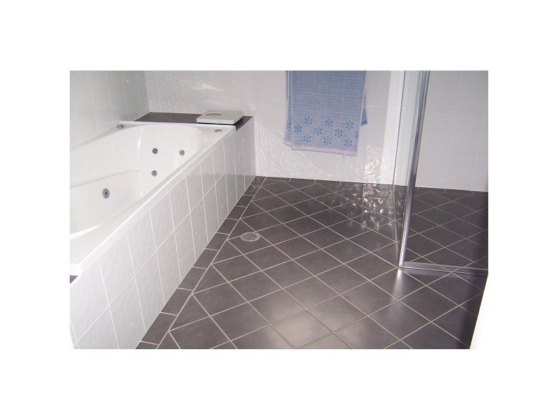 8 Bletchington Street, Orange NSW 2800