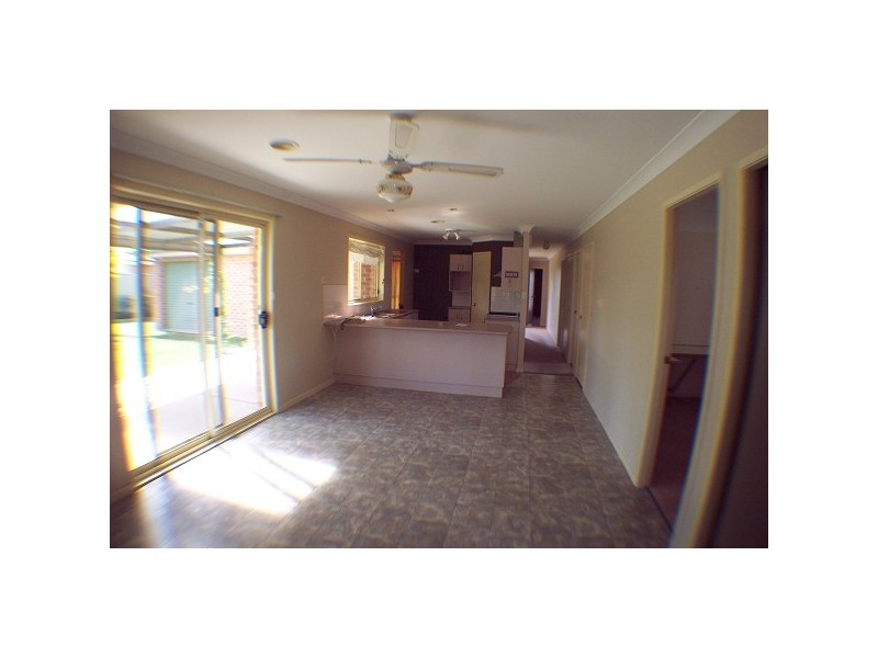 2 Melville Place, Orange NSW 2800