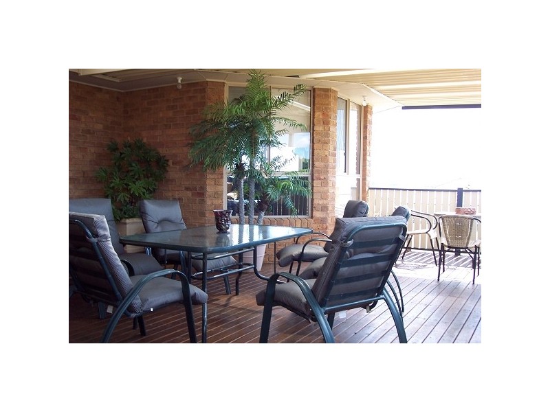 11 Hoskins Place, Orange NSW 2800