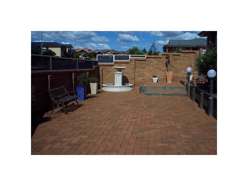 11 Hoskins Place, Orange NSW 2800
