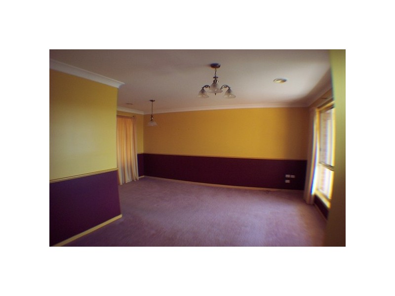 2 Melville Place, Orange NSW 2800