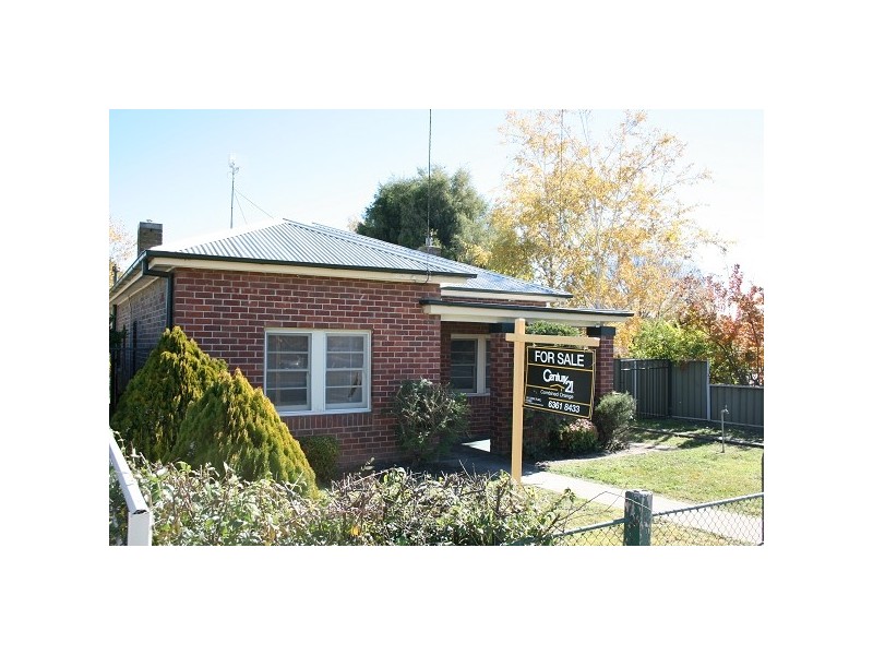 211 McLACHLAN STREET, Orange NSW 2800
